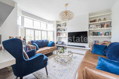 64 Farm Road, Edgware, HA8 9LT