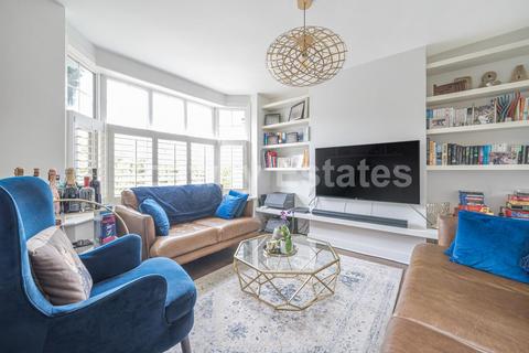 64 Farm Road, Edgware, HA8 9LT