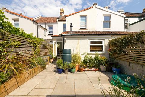 10 Daisy Road, Bristol, BS5 6JS