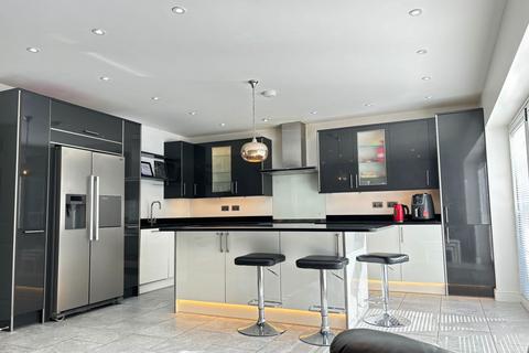 5 bedroom semi-detached house for sale, West Valley Road, Hemel Hempstead HP3