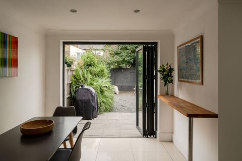 29 Cary Road, London, E11 3LG