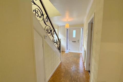 1b Charles Avenue, Grimsby, DN33 2DA