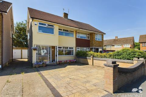 4 Denbigh Close, Hornchurch, RM11 3EA