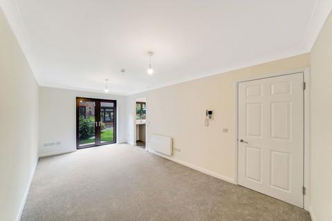 1 bedroom retirement property for sale, Vienna Close, Ilford IG5