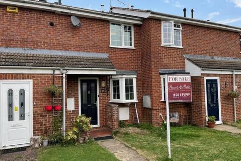 2 bedroom terraced house for sale, Swallow Close, Buckingham