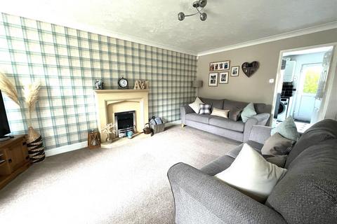 3 bedroom end of terrace house for sale, Bromley Close, Hednesford, Cannock