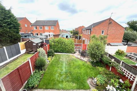 3 bedroom end of terrace house for sale, Bromley Close, Hednesford, Cannock