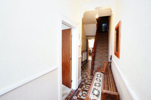 38 Berw Road, Pontypridd, CF37 2AA