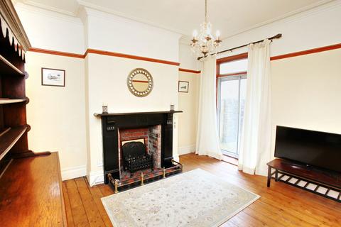38 Berw Road, Pontypridd, CF37 2AA