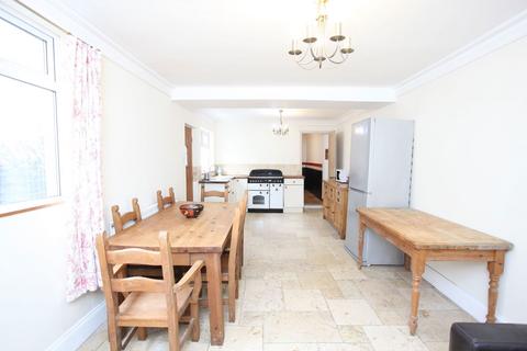38 Berw Road, Pontypridd, CF37 2AA