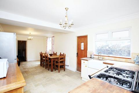 38 Berw Road, Pontypridd, CF37 2AA