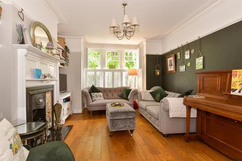 4 bedroom terraced house for sale, York Road, Rochester, Kent