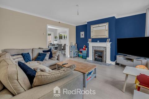 9 Shelley Grove, Doncaster, DN5 8BU