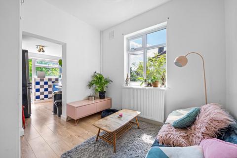 2 bedroom flat for sale, Nightingale Road, London, E5