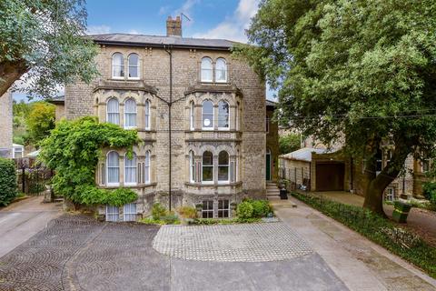 5 bedroom semi-detached house for sale, Tonbridge Road, Maidstone, Kent