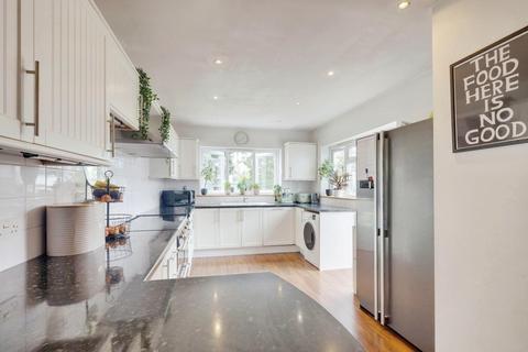 57 Cavendish Gardens, Westcliff-on-sea, SS0 9XP