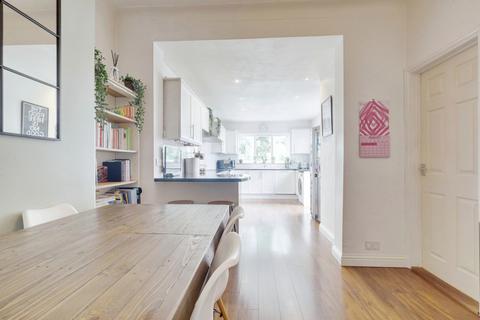 57 Cavendish Gardens, Westcliff-on-sea, SS0 9XP