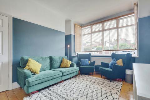 57 Cavendish Gardens, Westcliff-on-sea, SS0 9XP