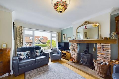 4 bedroom semi-detached house for sale, 2 Linden Lane, Newholm