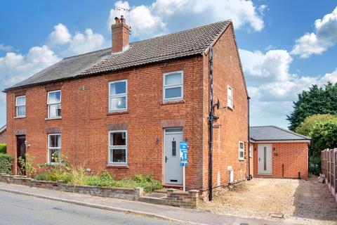 4 bedroom semi-detached house for sale, Southwold Road, Beccles NR34