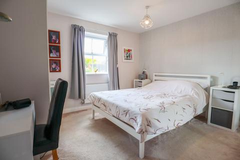 24 Amberley Close, Calne, SN11 9UP