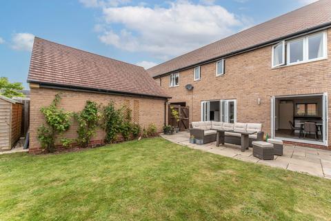 4 bedroom semi-detached house for sale, Allendale Road, Loughborough LE11