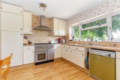 28 Northwick Close, Worcester, WR3 7EF