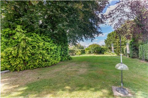 28 Northwick Close, Worcester, WR3 7EF