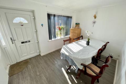 7 Broughton Avenue, Luton, LU3 2AR