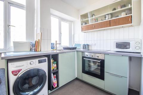 1 bedroom flat for sale, Victoria Avenue, Southend-on-Sea SS2