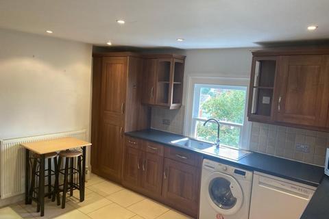 2 bedroom flat to rent, Parliament Hill, London NW3