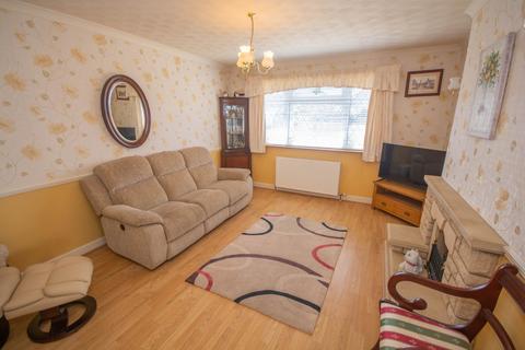 24 Beatty Drive, Rugby, CV22 7ET