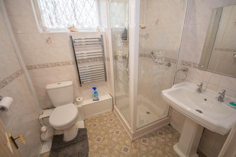 24 Beatty Drive, Rugby, CV22 7ET