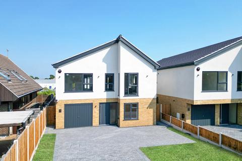 4 bedroom detached house for sale, Ness Road, Shoeburyness, Essex, SS3