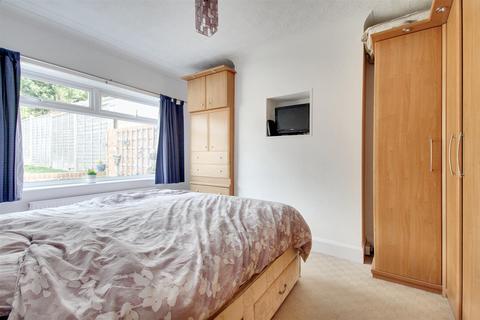 11 Derek Road, Lancing, BN15 0NU