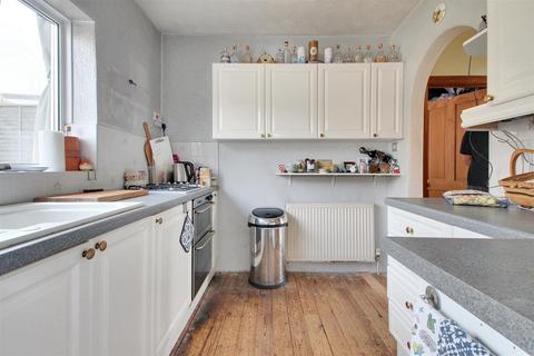11 Derek Road, Lancing, BN15 0NU