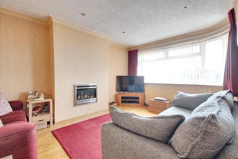 11 Derek Road, Lancing, BN15 0NU