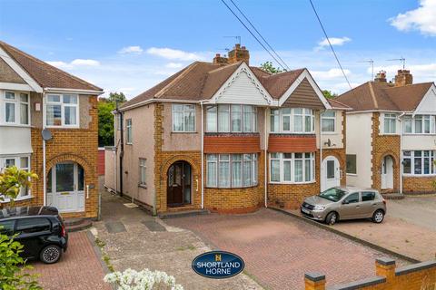 261 Daventry Road, Cheylesmore, Coventry, CV3 5HH