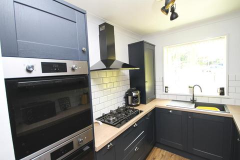 441 Kings Road, Bradford, BD2 1NQ