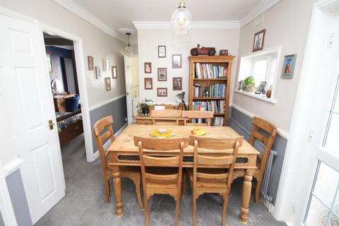 441 Kings Road, Bradford, BD2 1NQ