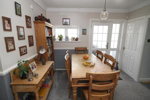 441 Kings Road, Bradford, BD2 1NQ