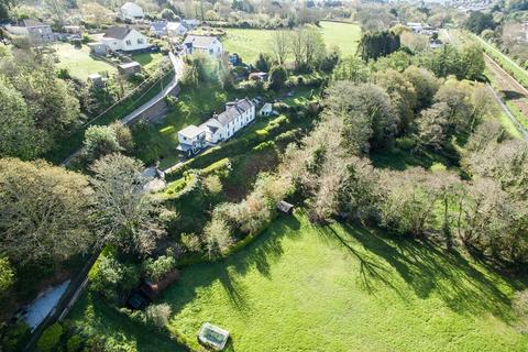 undefined, Kilhallon, Par