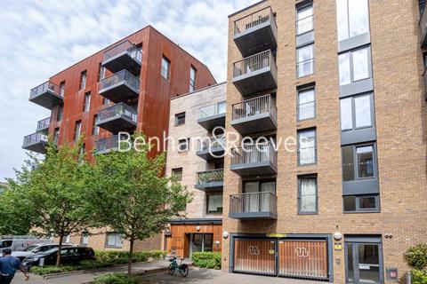 3 bedroom apartment to rent, Navigation House, Whiting Way SE16