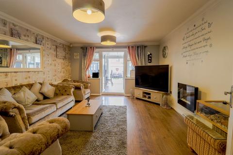 84 Avon Way, Hilton, Derby, DE65 5NA