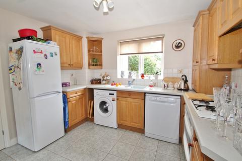 4 Busby Close, Freeland, Witney, OX29 8TA