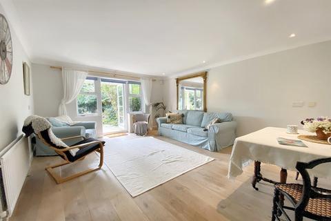 2 bedroom flat for sale, Bridport