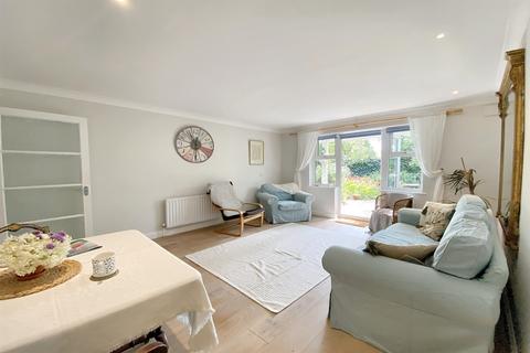 2 bedroom flat for sale, Bridport