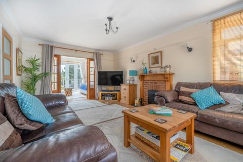 5 bedroom detached house for sale, Fairway Avenue, Reading RG30