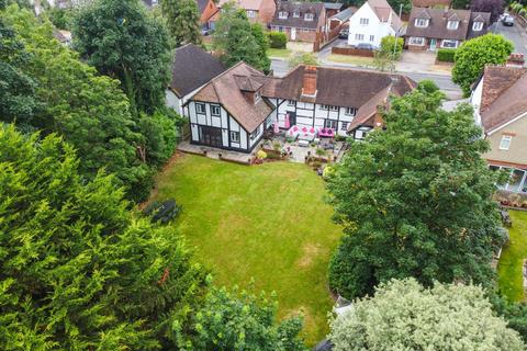 6 bedroom detached house for sale, Church Road, Reading RG6