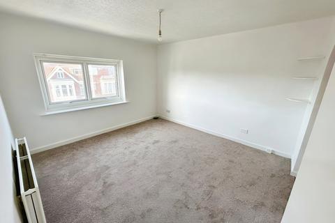 2 bedroom apartment to rent, Reads Avenue, Blackpool FY1